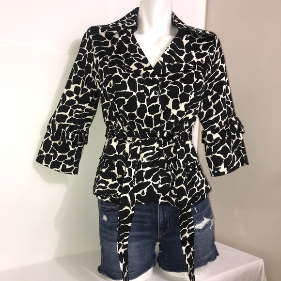 Talie Classic B&W Animal Print Padded BeltedBlazer - Picture 2 of 10